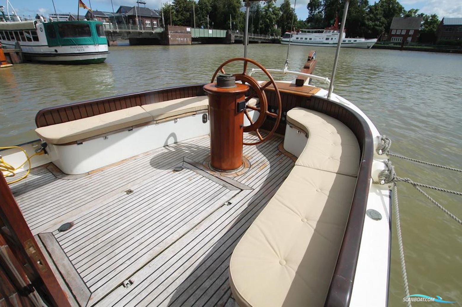 Traditional Platbodem