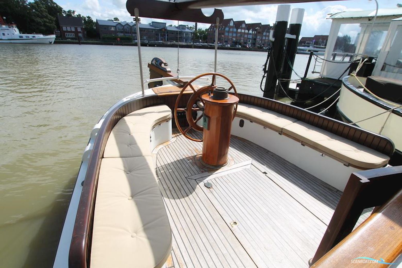 Traditional Platbodem