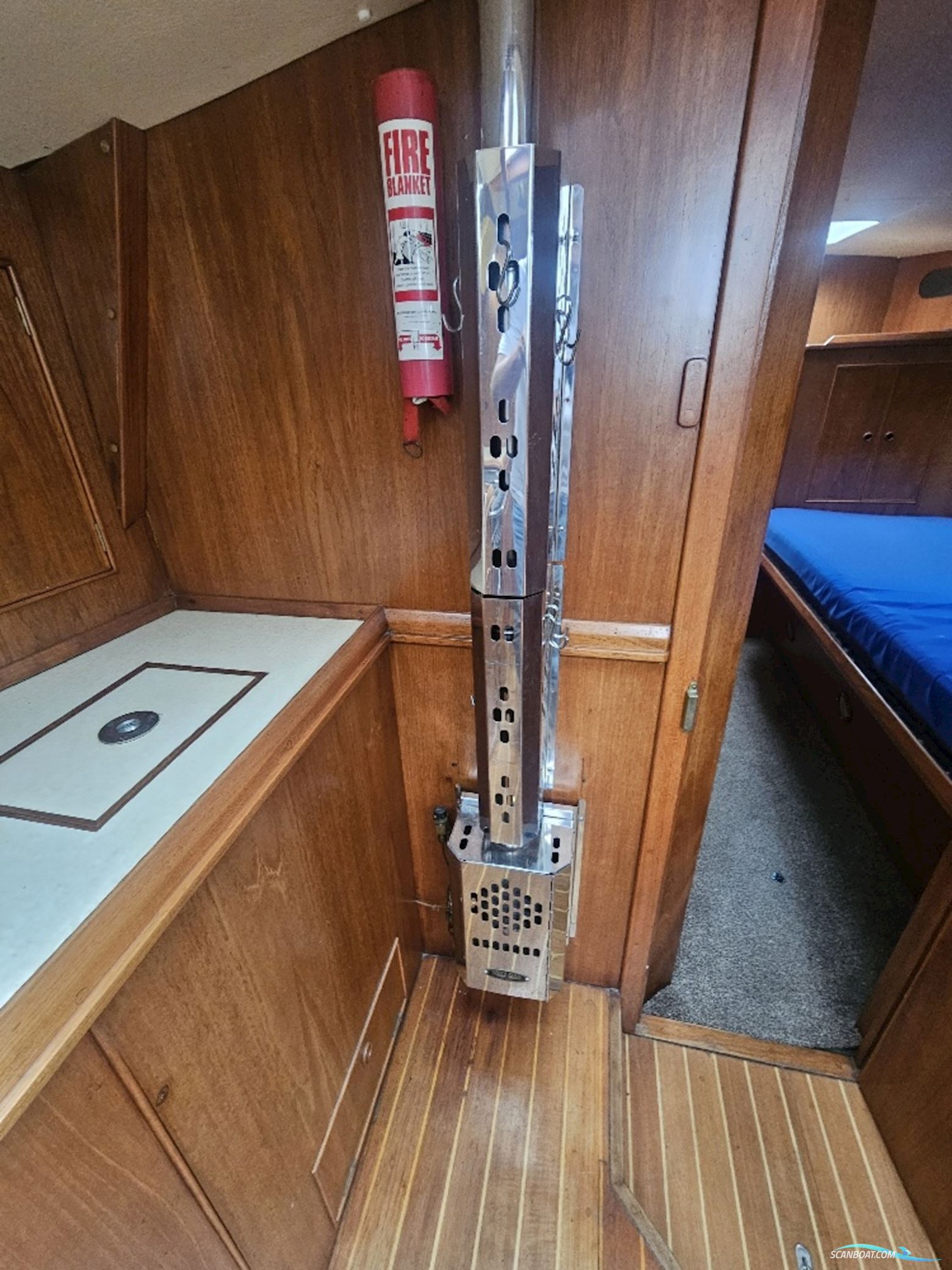 Trident Marine Warrior 38