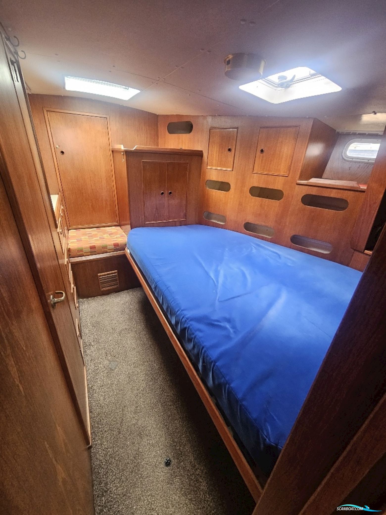 Trident Marine Warrior 38