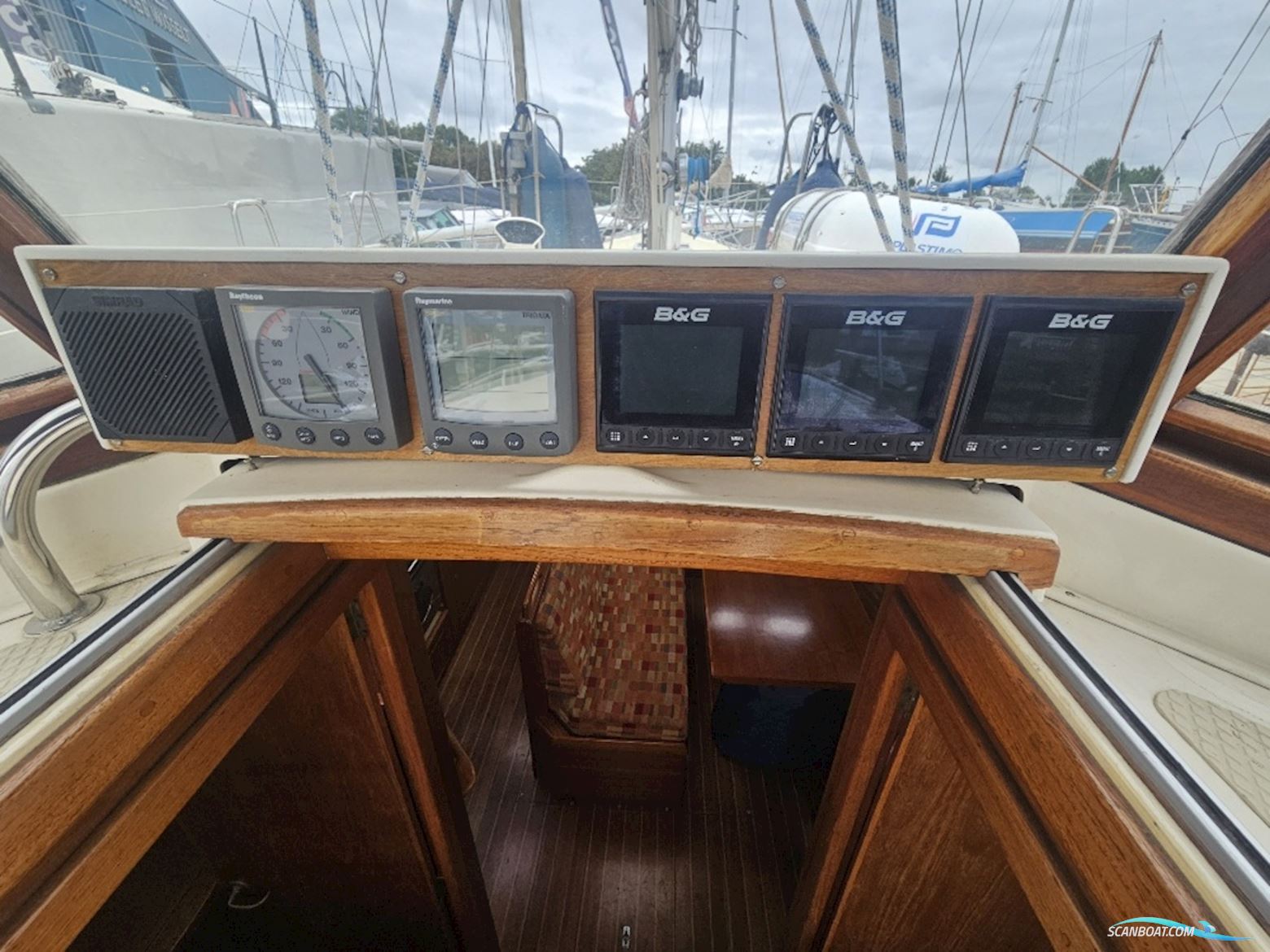 Trident Marine Warrior 38