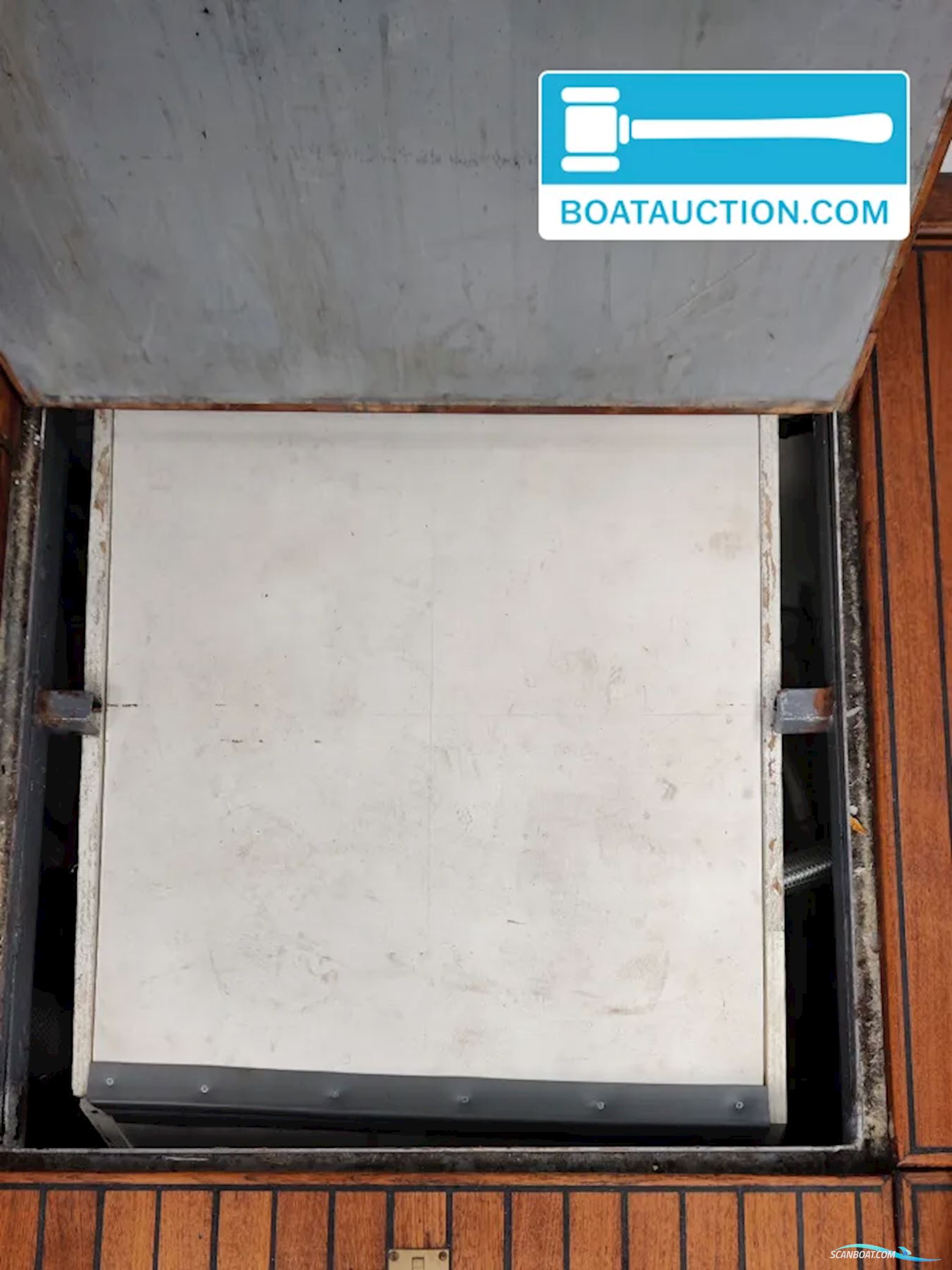 Unter Elbe Motorsailer