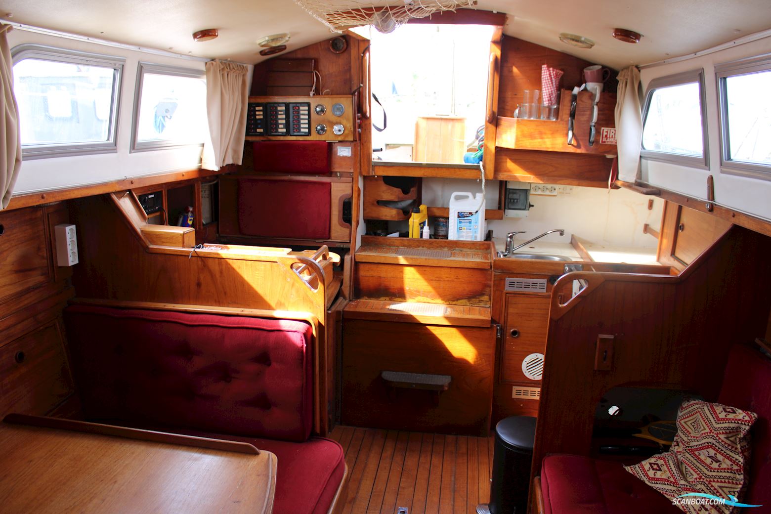 Upham Super Souvereign 35