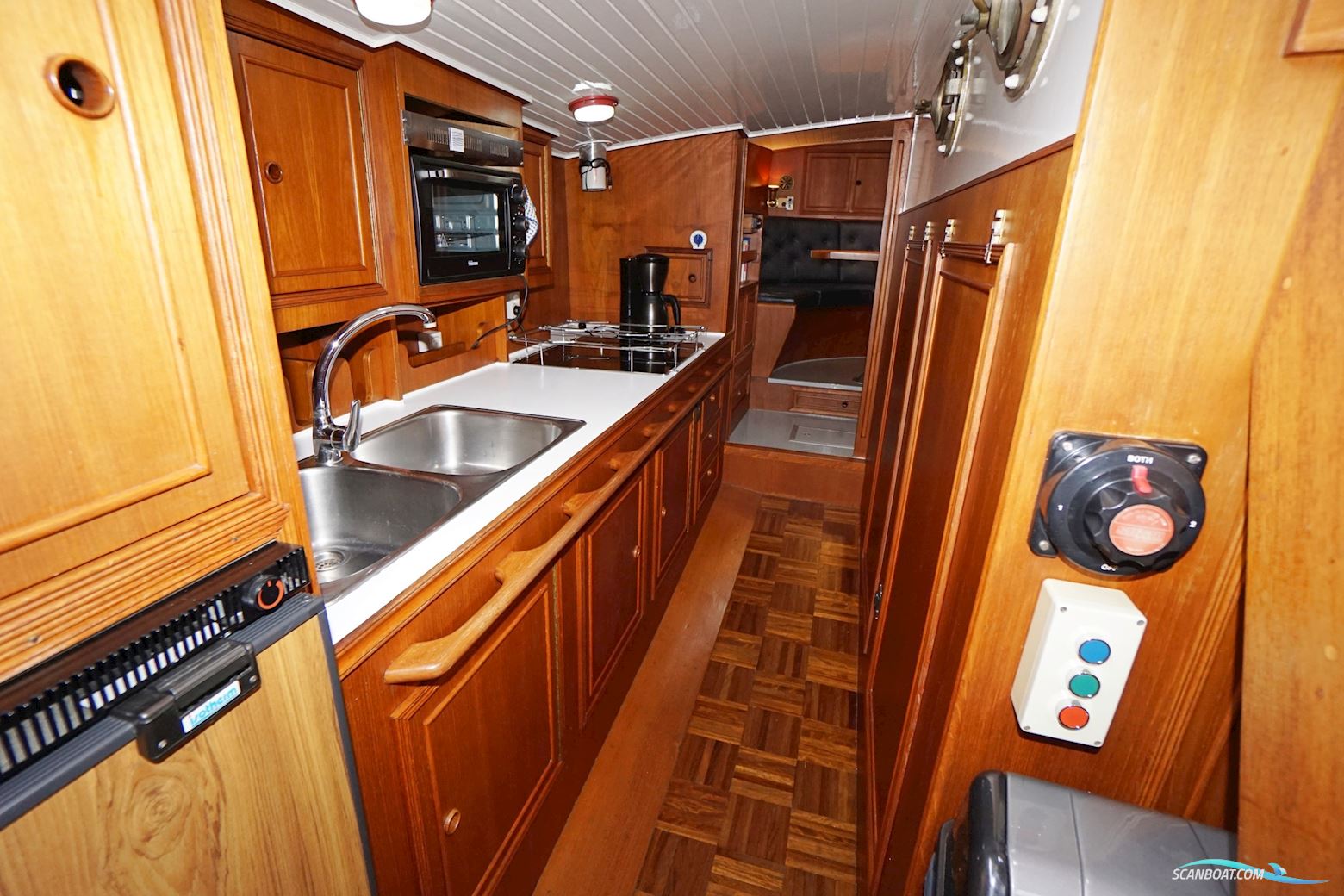 van de Stadt 44 Center Cockpit