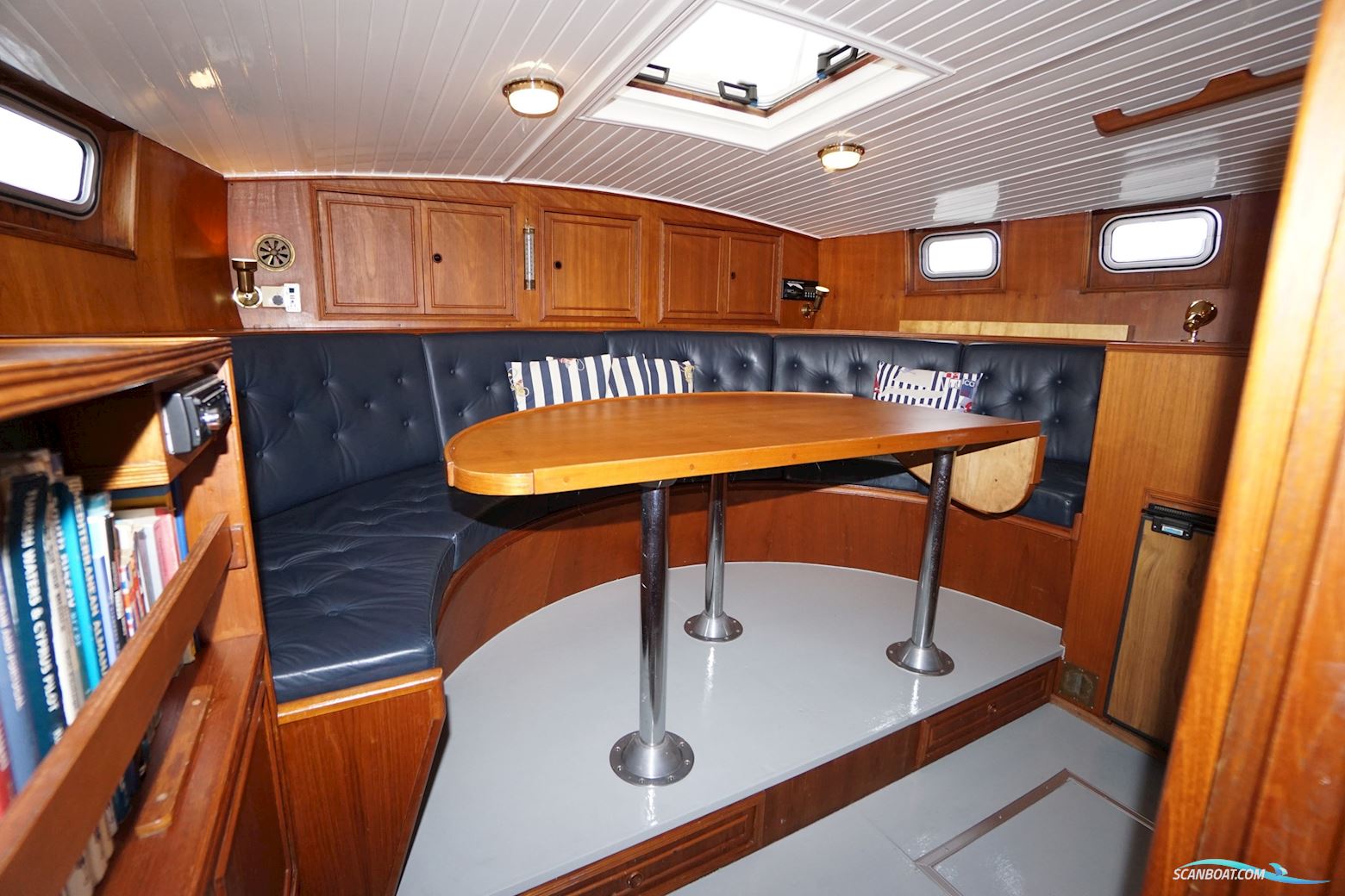 van de Stadt 44 Center Cockpit