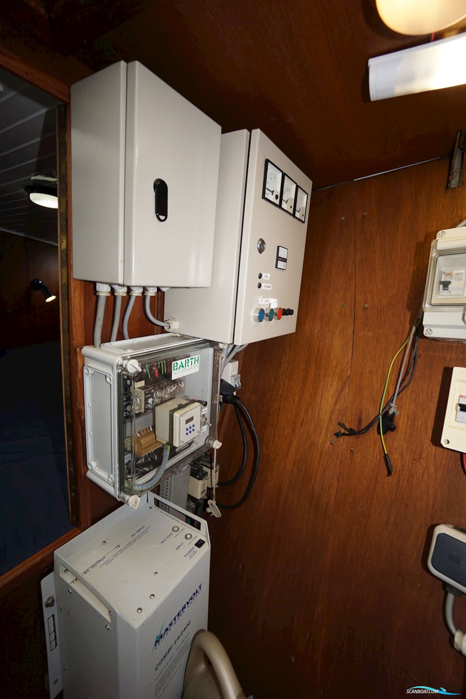 van de Stadt 44 Center Cockpit