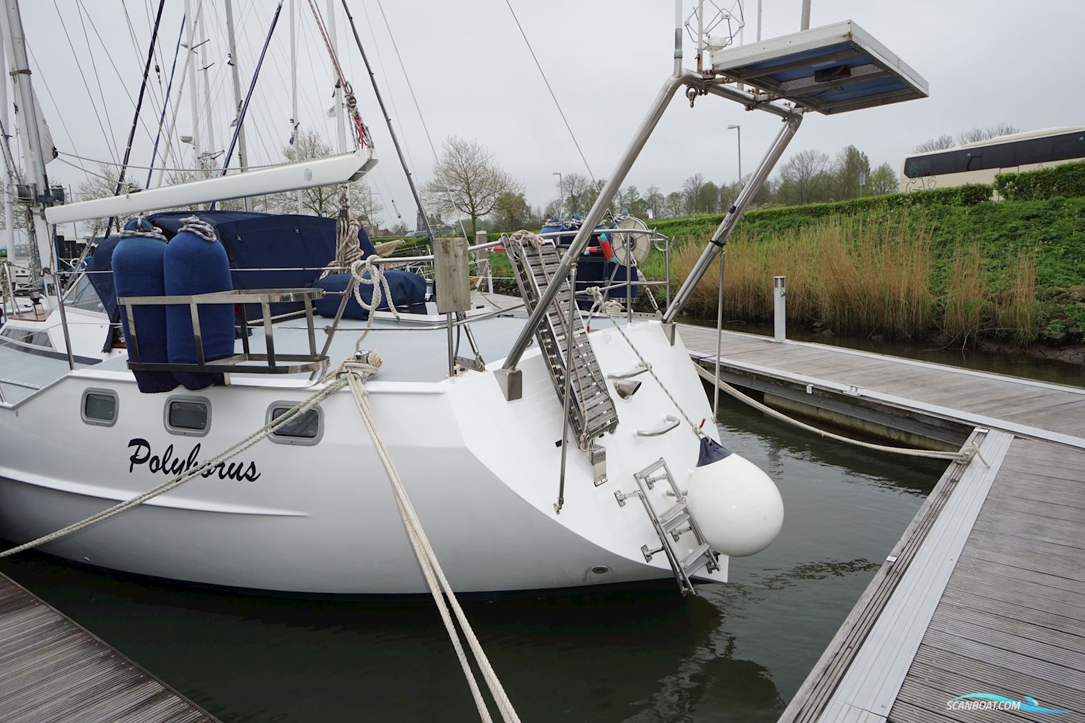 Van de Stadt 44 Center Cockpit