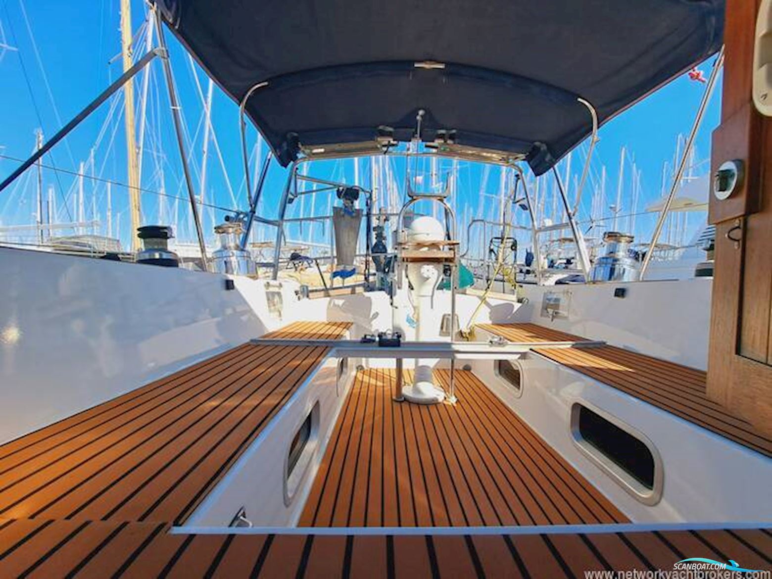 van de Stadt 44 Deck Saloon