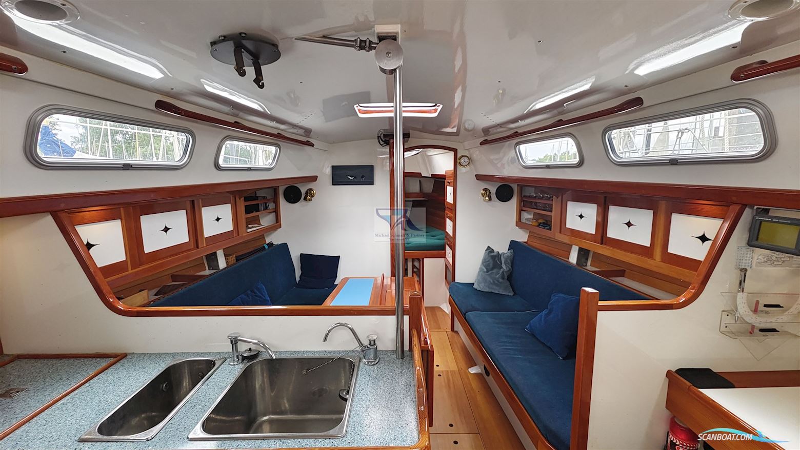 van de Stadt Helena 35