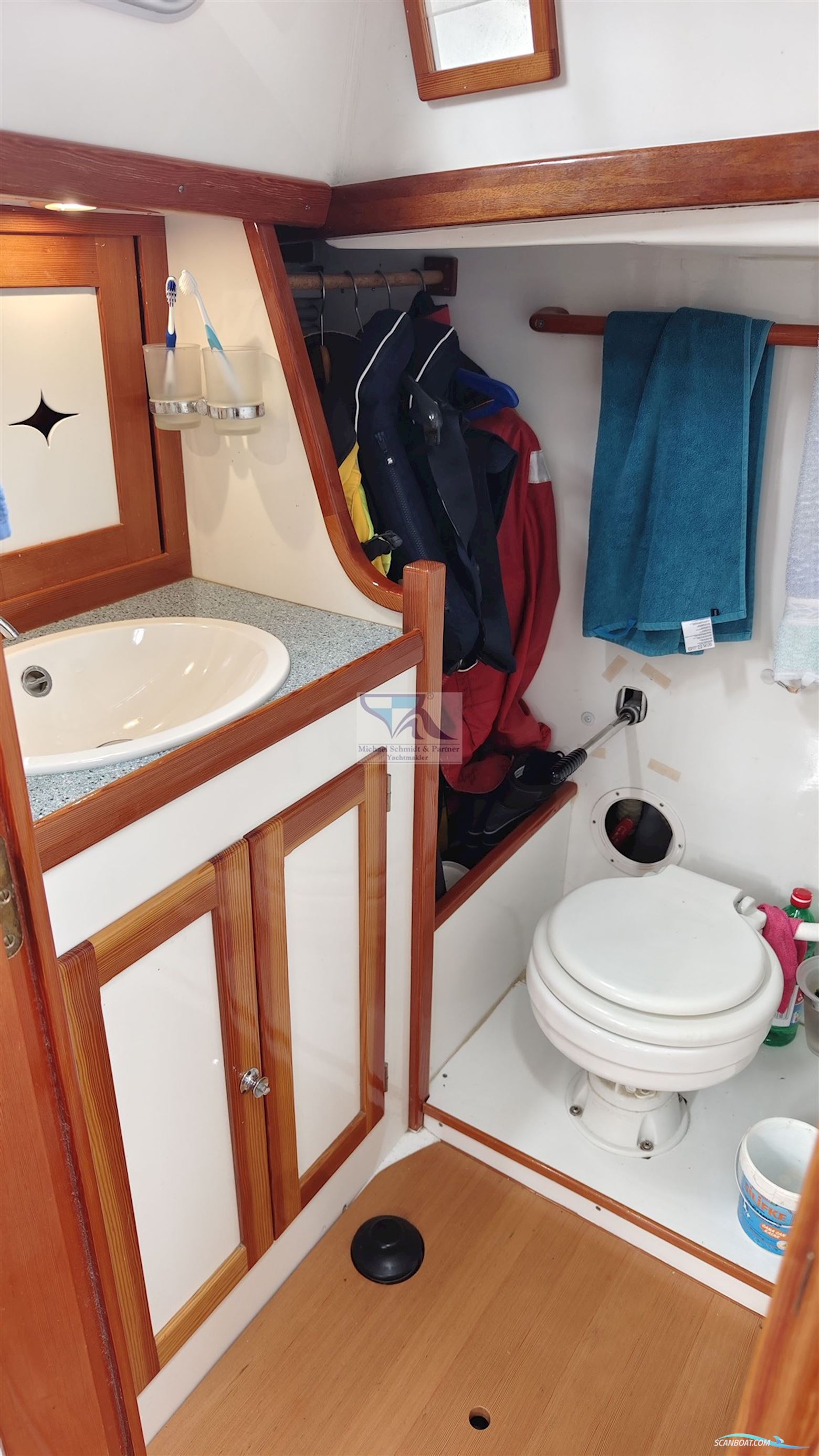 van de Stadt Helena 35