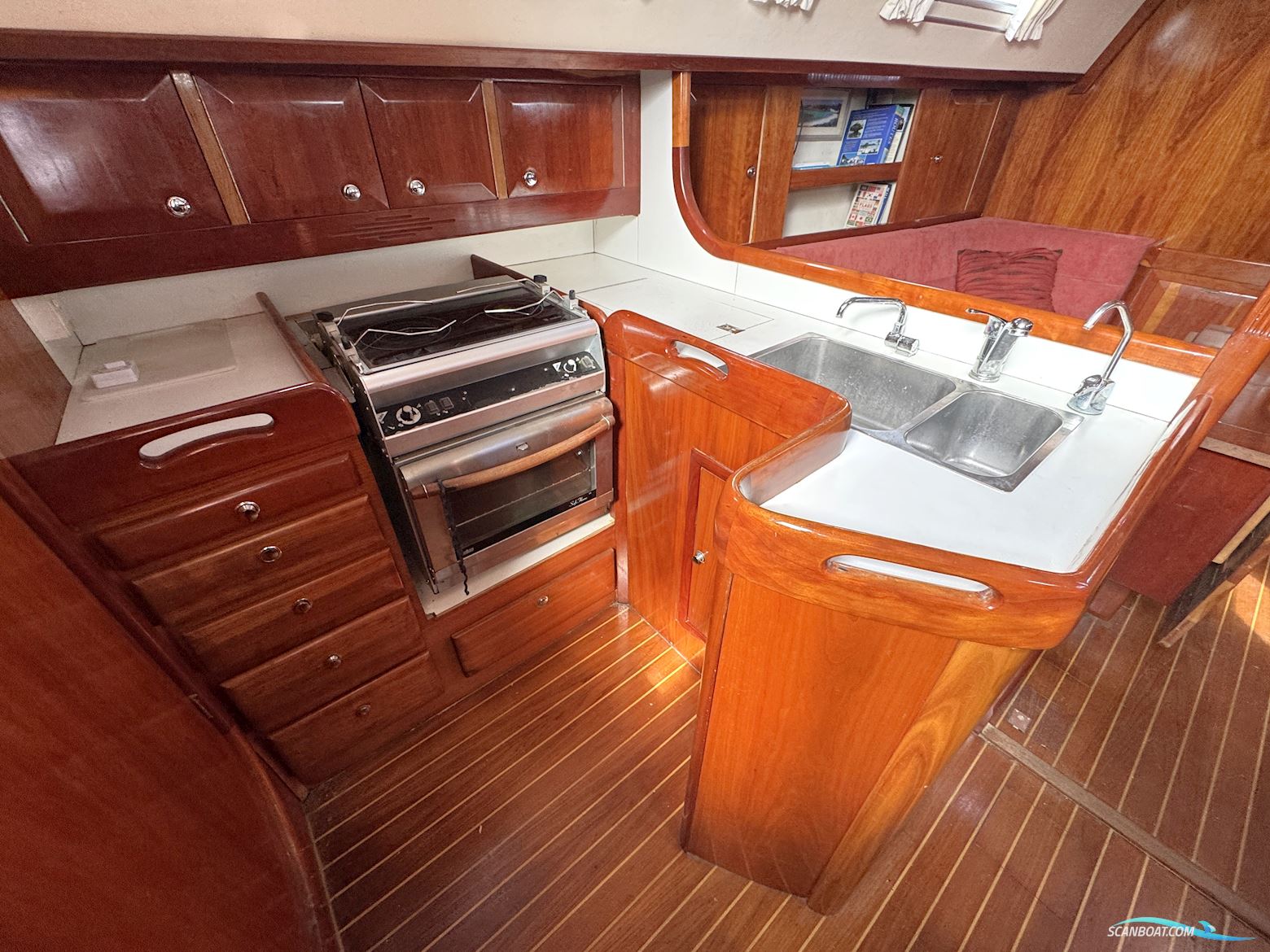Van de Stadt Helena 38