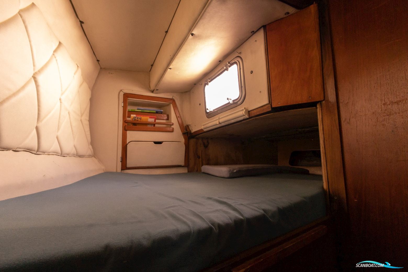 Van De Stadt Model Maya 33