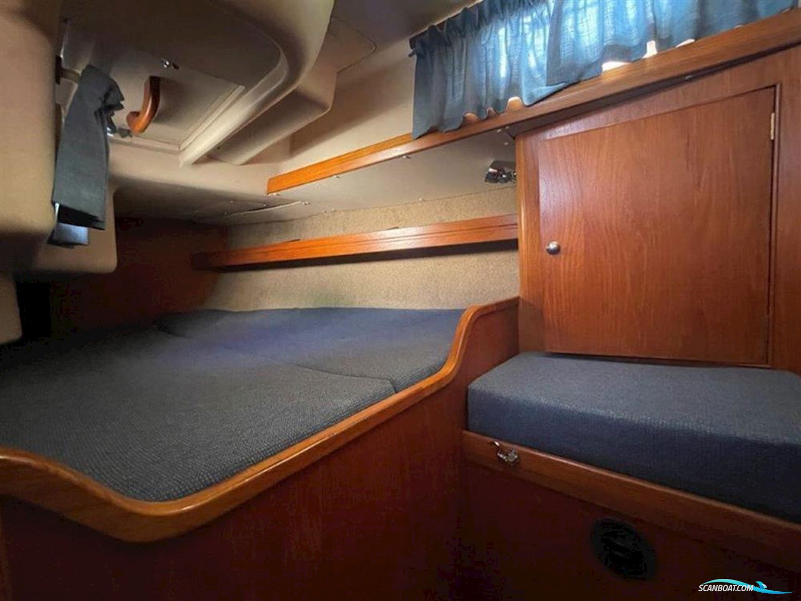 Vancouver 38 Pilot House