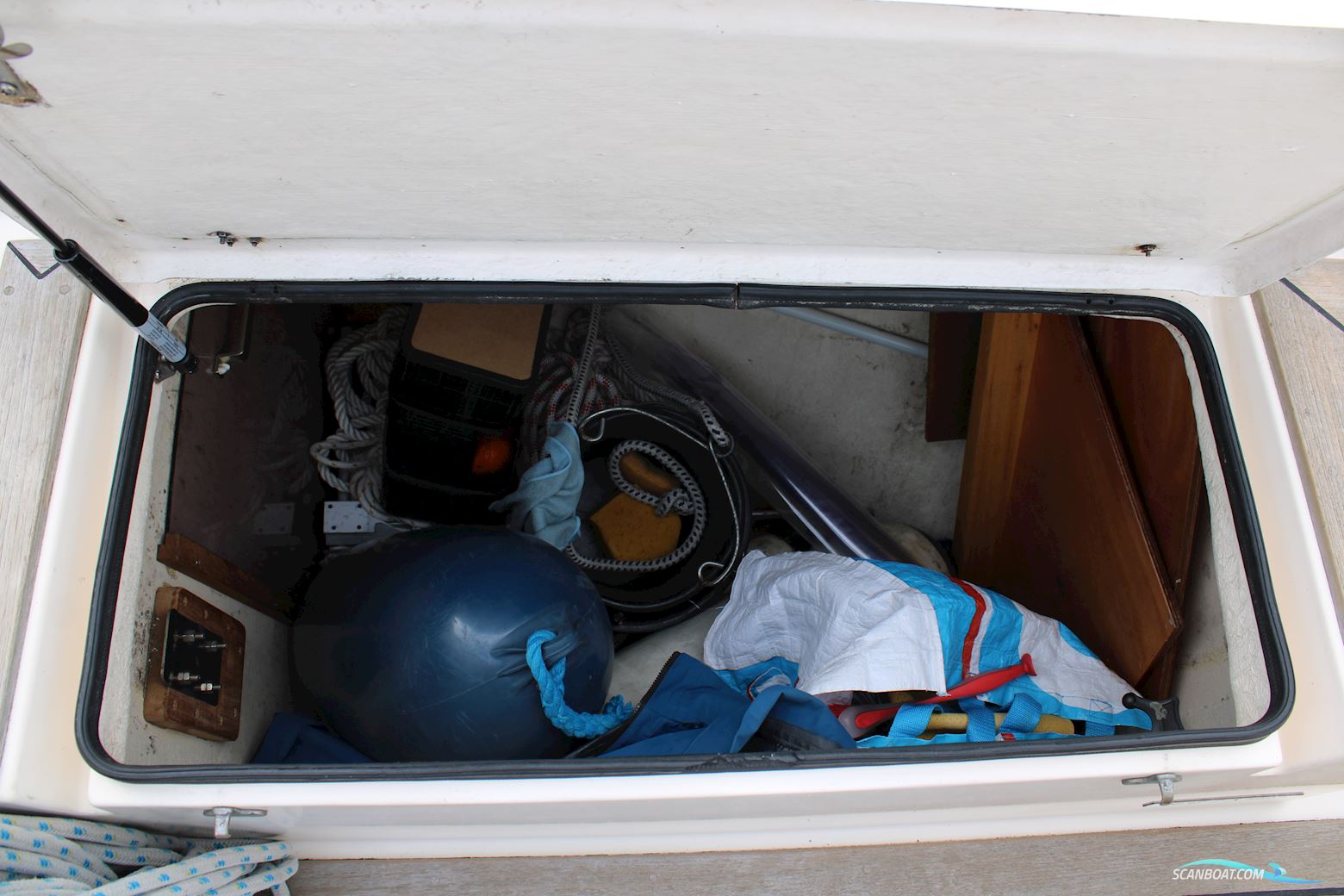 Victoire 1270 Decksaloon