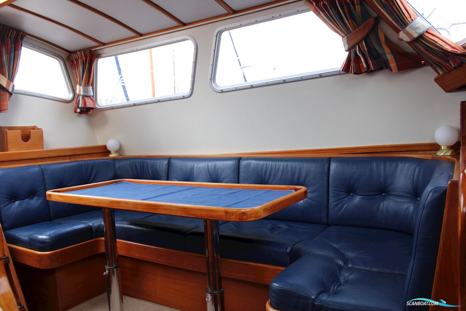 Victoire 1270 Decksaloon