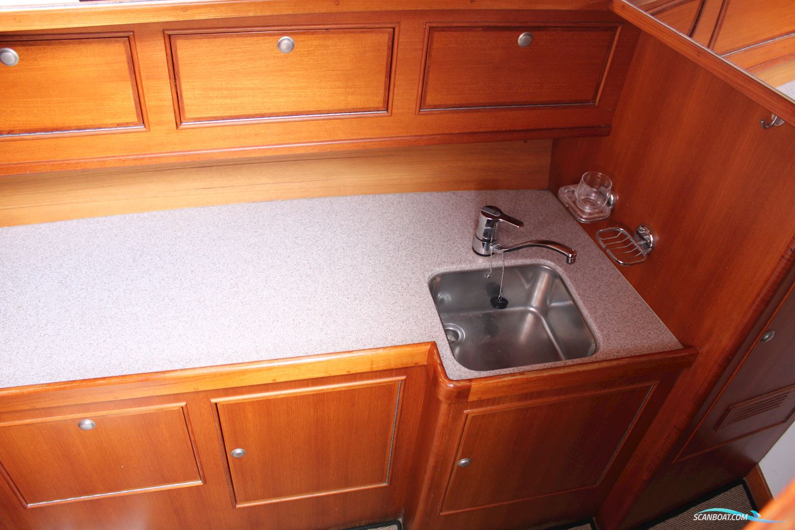 Victoire 1270 Decksaloon