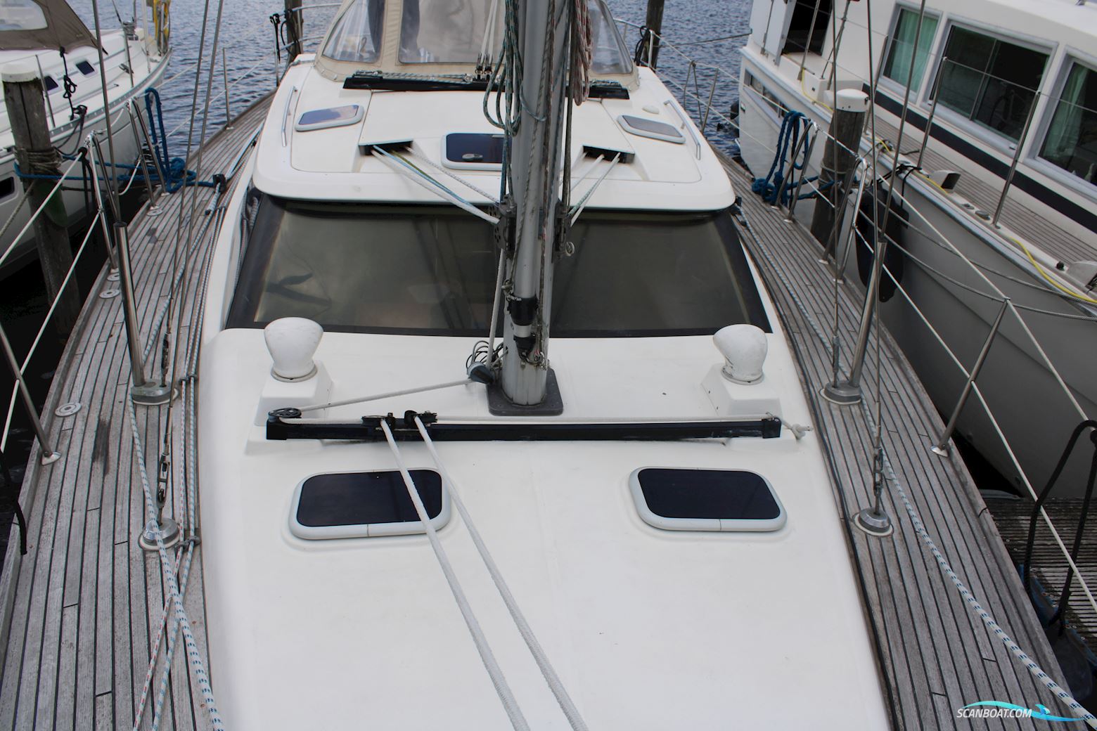 Wauquiez 40 Pilot Saloon