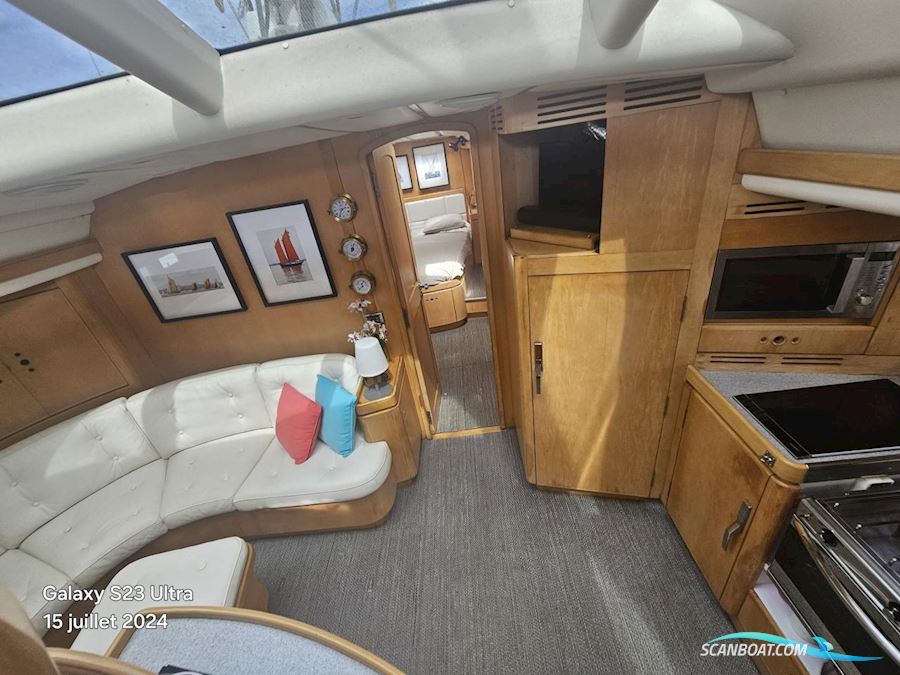 Wauquiez 60 Pilot Saloon