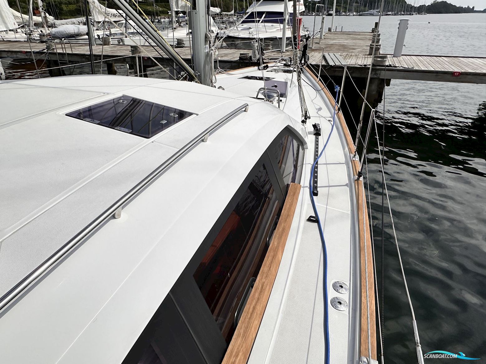 Wauquiez Pilot Saloon 48