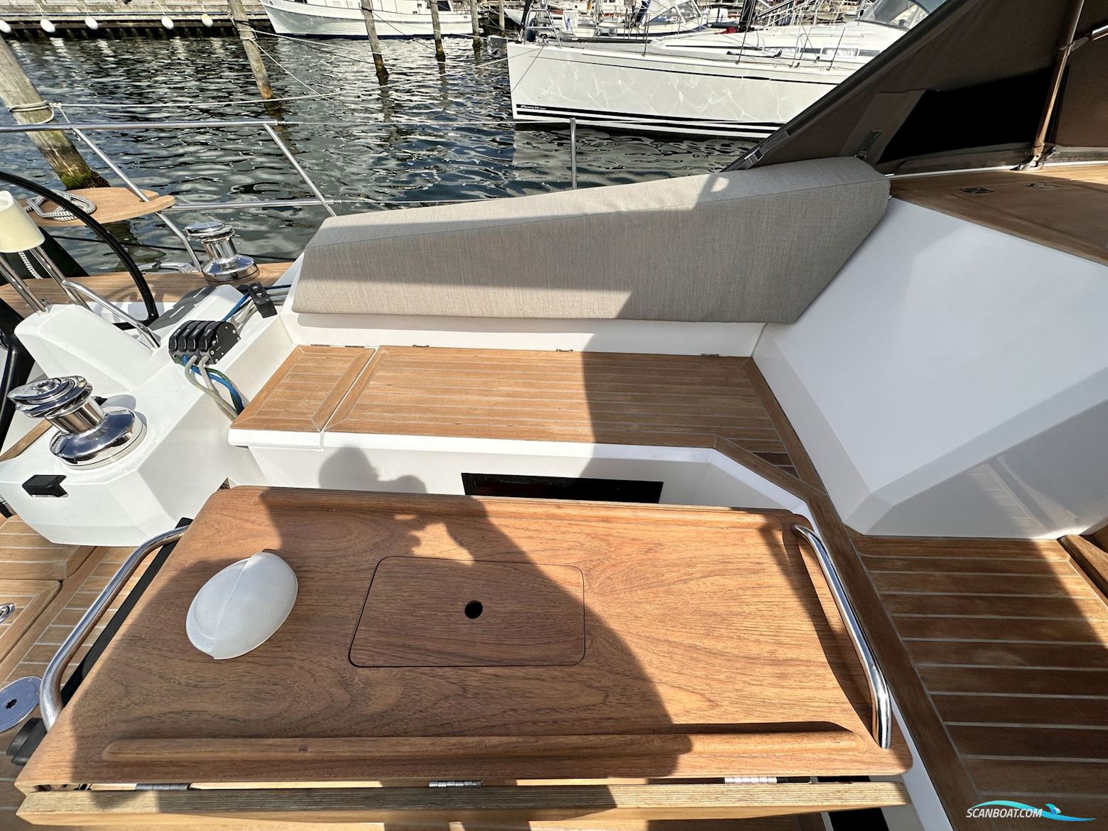 Wauquiez Pilot Saloon 48