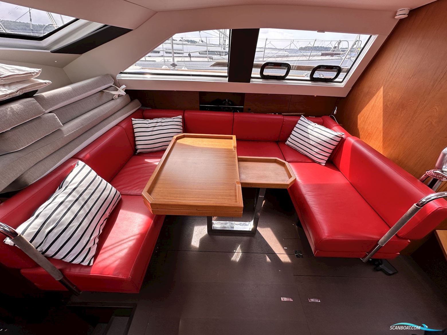 Wauquiez Pilot Saloon 48