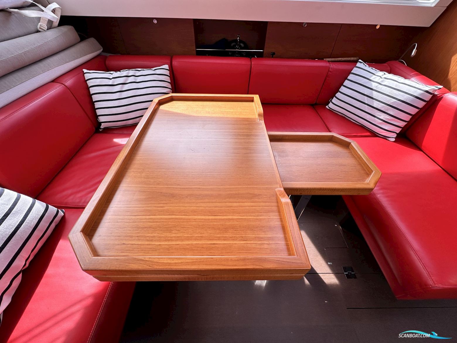 Wauquiez Pilot Saloon 48