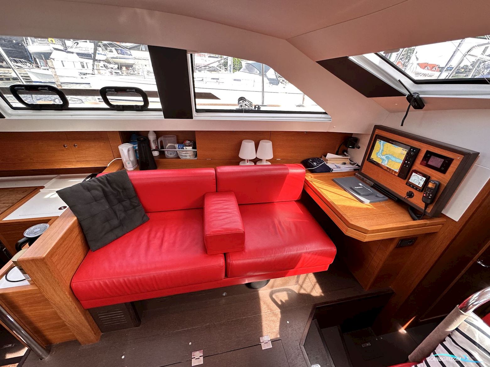 Wauquiez Pilot Saloon 48