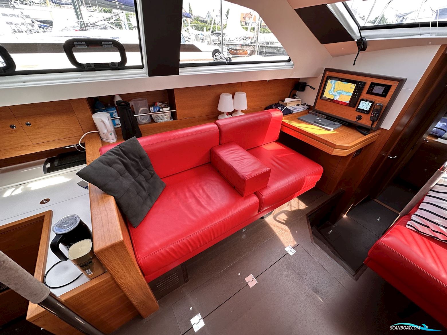 Wauquiez Pilot Saloon 48