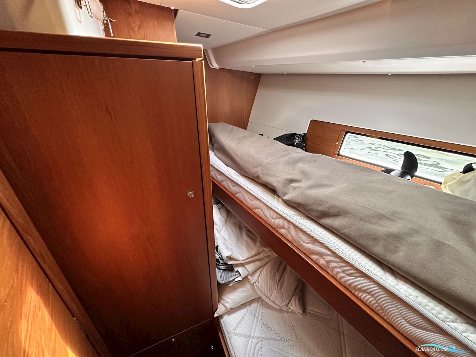 Wauquiez Pilot Saloon 48