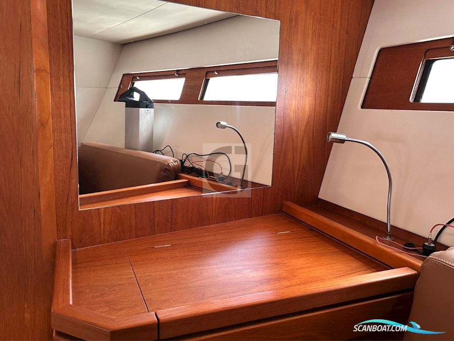 Wauquiez Pilot Saloon 48