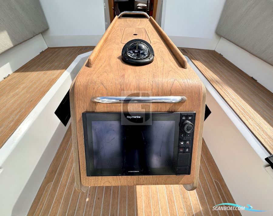 Wauquiez Pilot Saloon 48