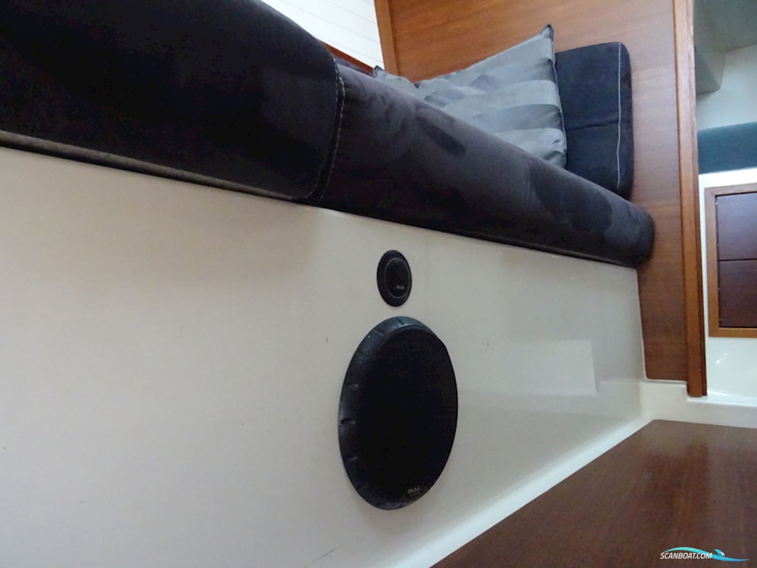 Winner 900 Classic Edition