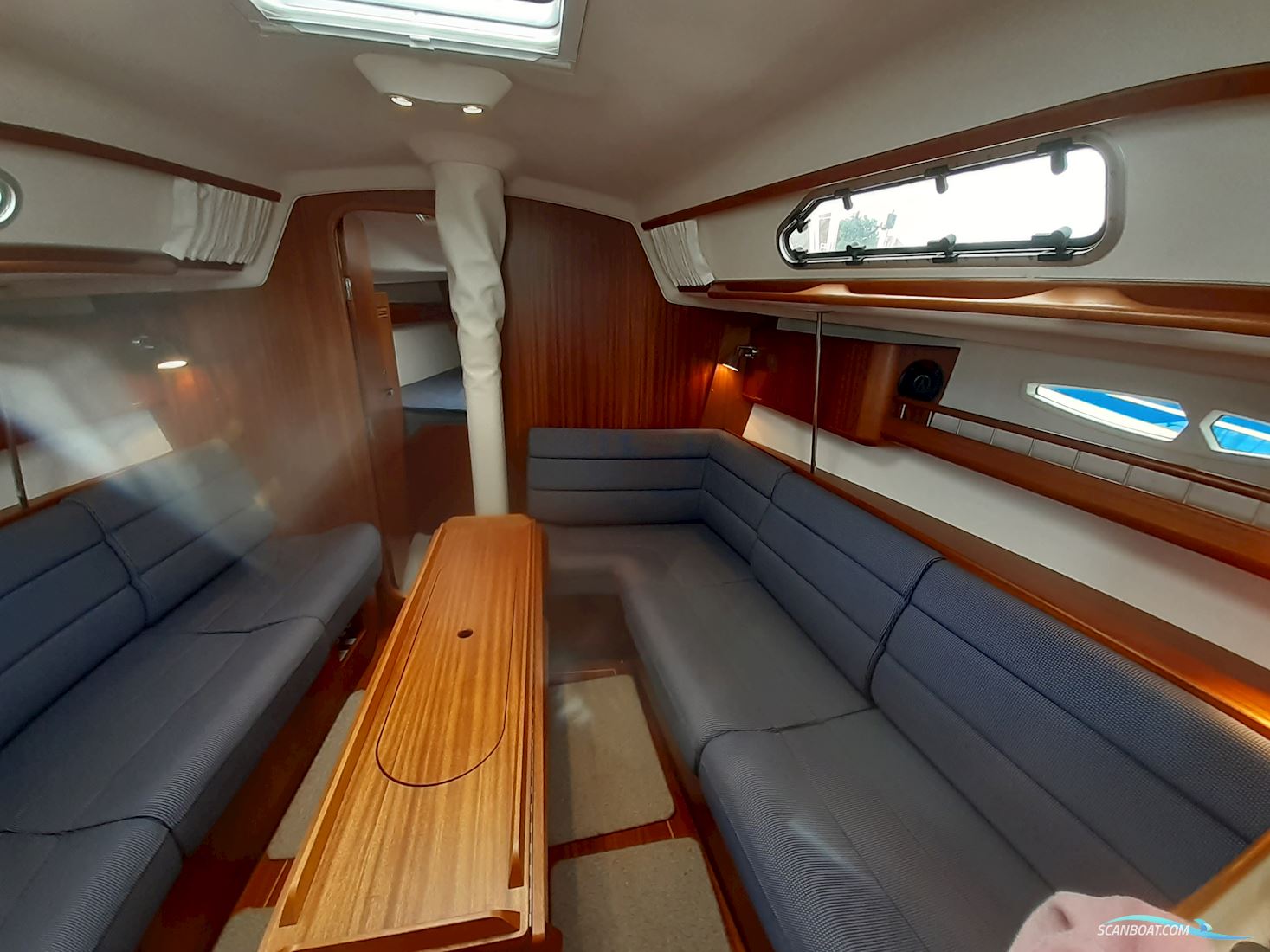 X - 37 2 Cabin