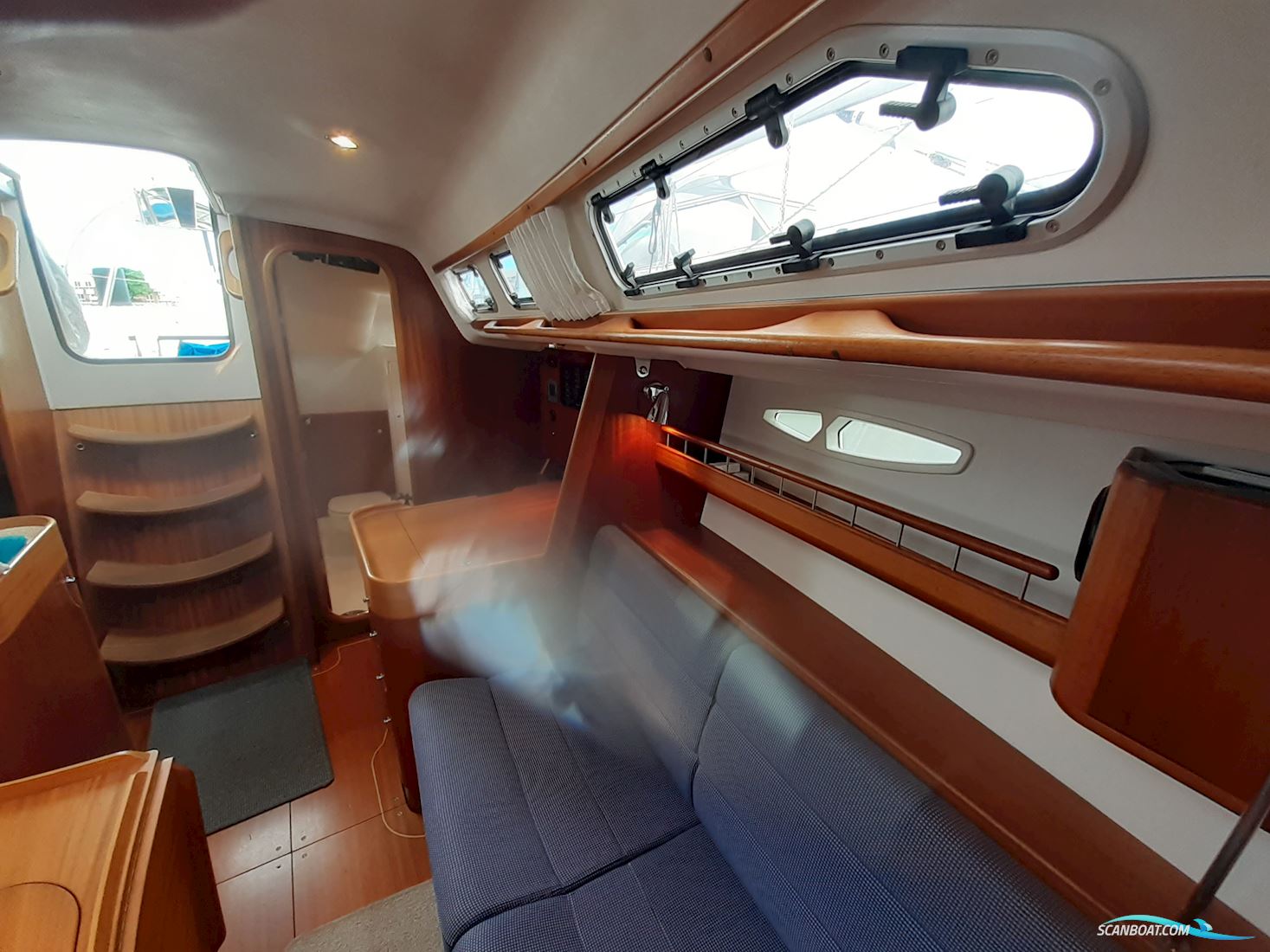 X - 37 2 Cabin