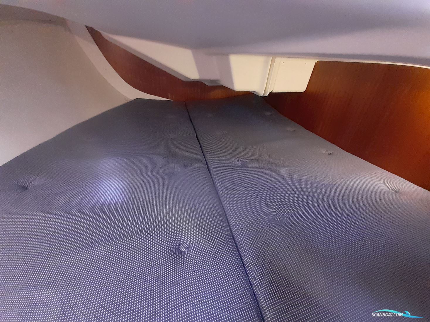 X - 37 2 Cabin