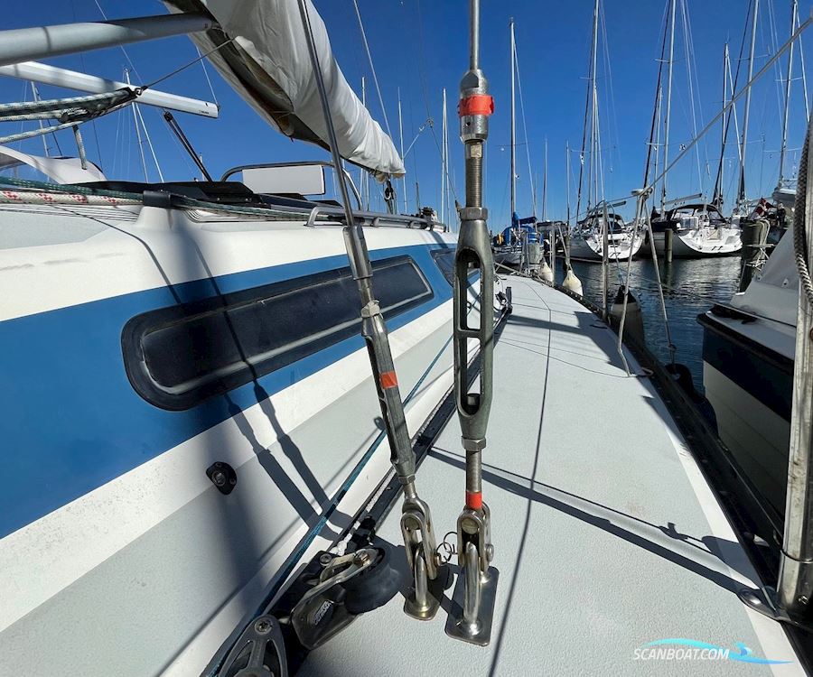 X-119 X-Yachts/Epoxy laminated UV Hull