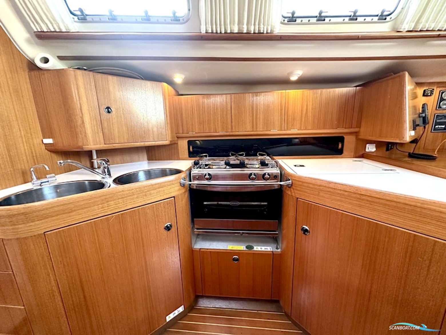 X-442 X-Yacht