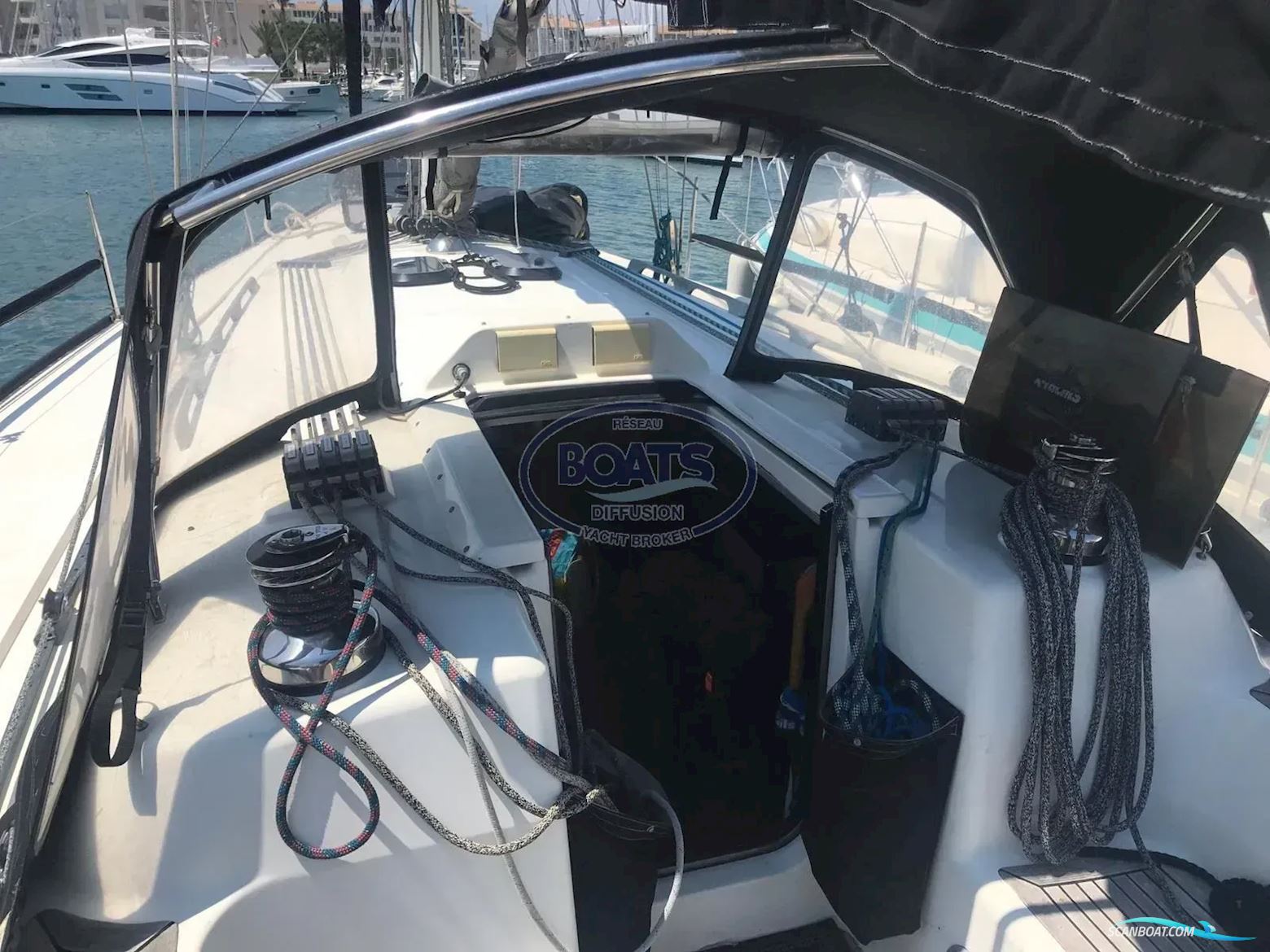 X-Yachts X 412