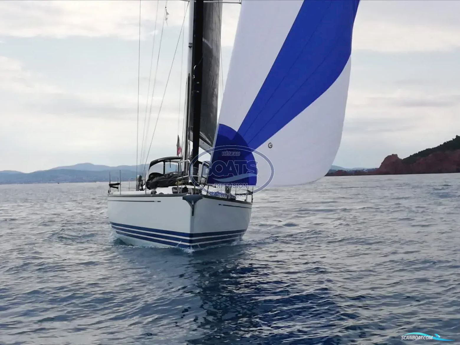 X-Yachts X 412