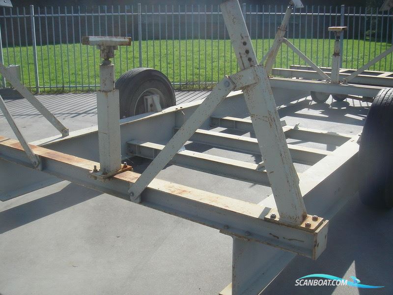 Winter trailer Keel boat