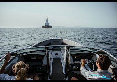 Four Winns H4 OB Motor boat 2024, with Mercury engine, Denmark