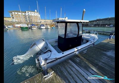 Pirate 21 Centre Console Motor boat 2015, with Honda engine, United Kingdom