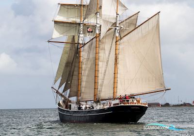 3-Mast Topgallant Schooner /Bramsejlskonnert Sailing boat 1918, with Guascor V12 engine, Denmark