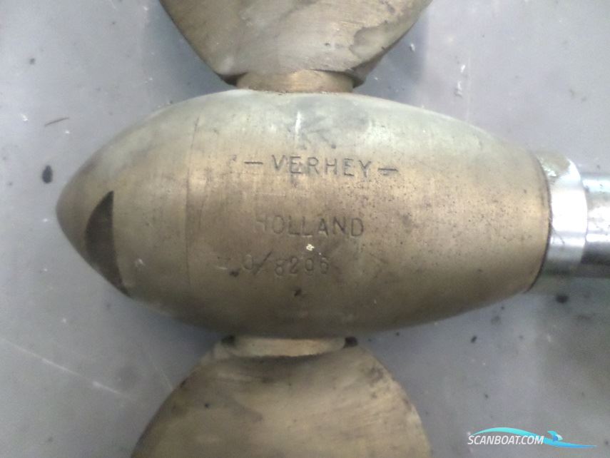 Propeller mit Welle, Verstellpropeller