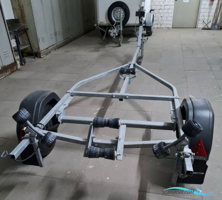Trailer/Anhänger Brenderup Jolle Basic 600 / Thule (S)