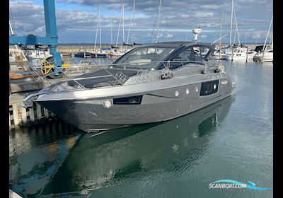 Cranchi M44 HT - 2022 Motorbåd 2022, med Volvo Penta D6 m/Joystik motor, Danmark