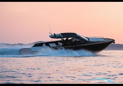 FOCUS Forza 37 Motorboot 2023, mit Mercury motor, Niederlande
