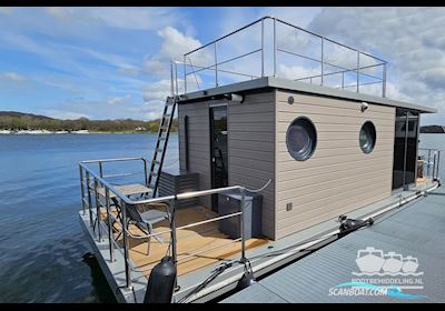 Houseboat La Mare Huizen aan water 2018, met Yamaha motor, The Netherlands