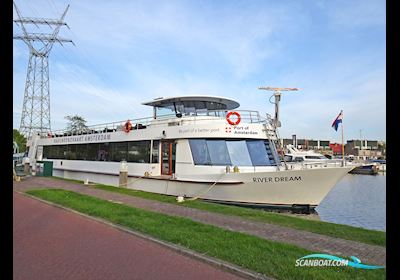 Dagpassagiersschip 220 pers, Rijn gecertificeerd  Live a board / River boat 2011, with John Deere<br />6081AFM75 engine, The Netherlands