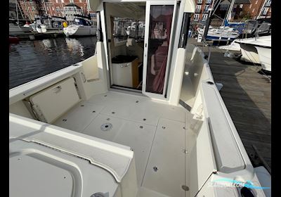 Quicksilver 755 Pilothouse Motor boat 2017, with Mariner engine, United Kingdom